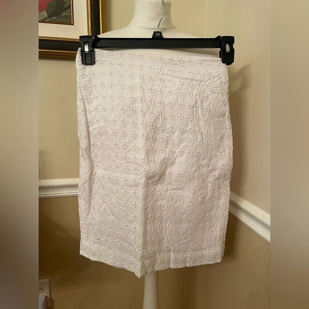 BANANA REPUBLIC cotton eyelet skirt size 0